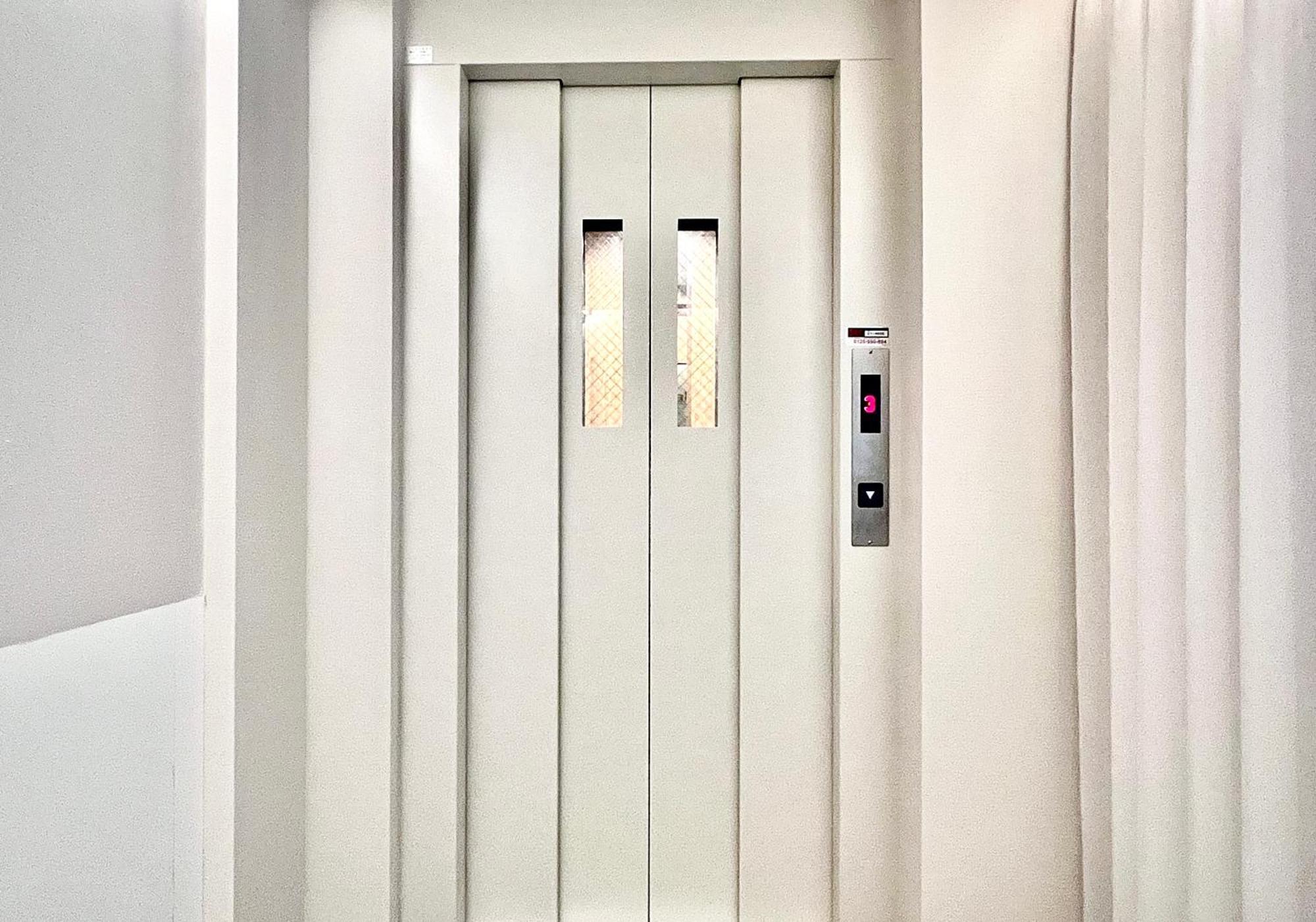 Tokyo Cherry Blooming Hotel Ueno 东京超级中心上野公园3分钟 地铁1分钟 位置绝佳超级繁华 免费wifi Dyson吹风机cob — Photos 1